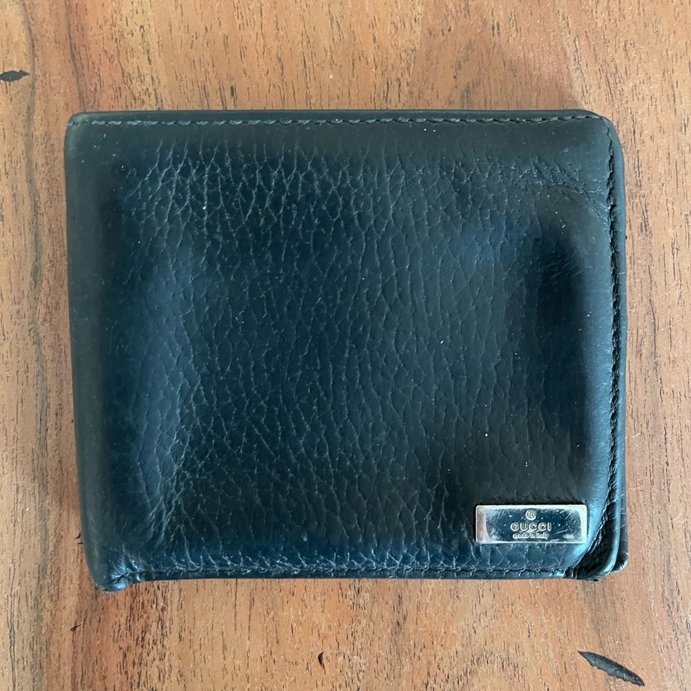 Men’s leather Gucci wallet